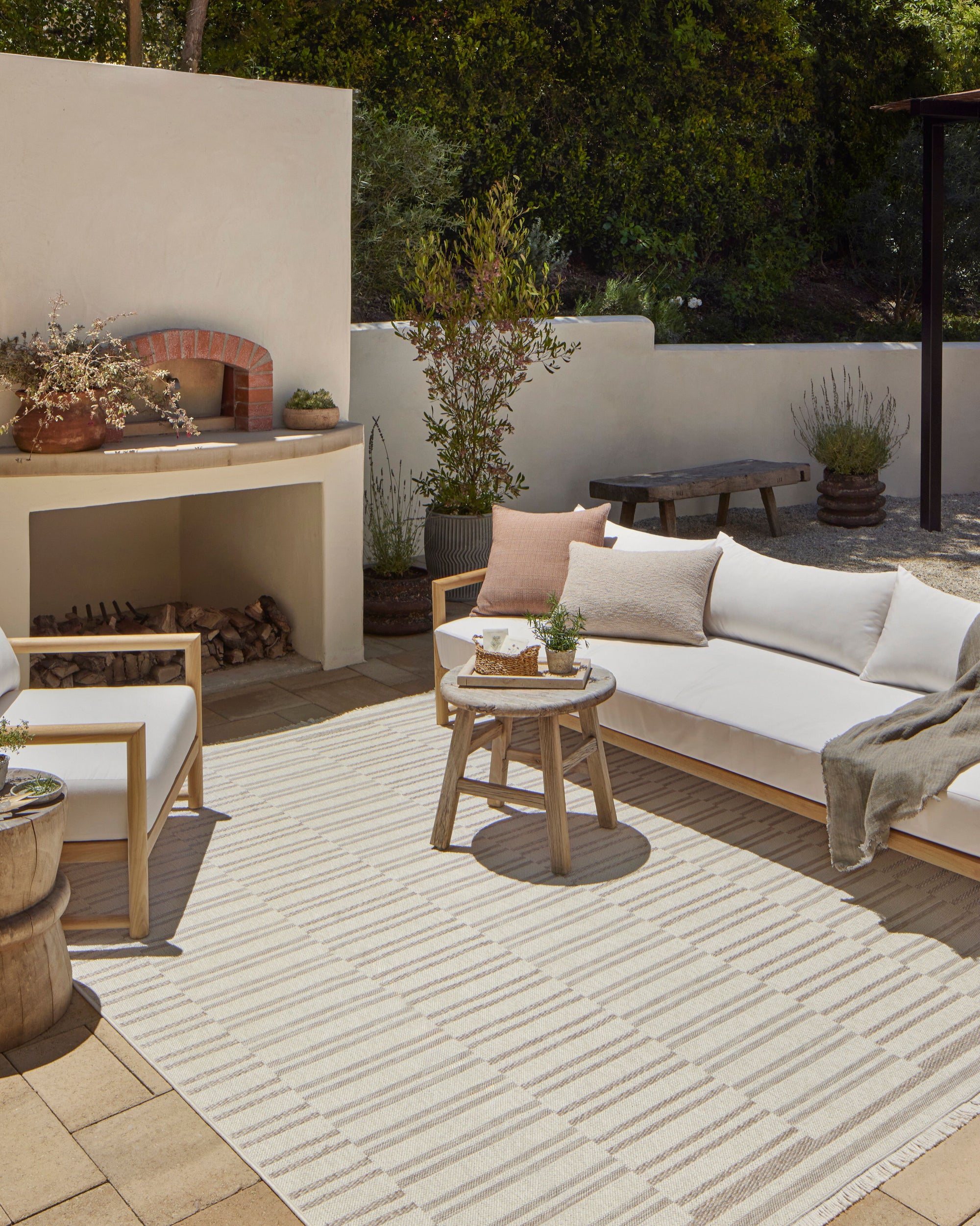 Amber Lewis x Loloi Malibu Ivory / Dove Indoor Outdoor Rug 3