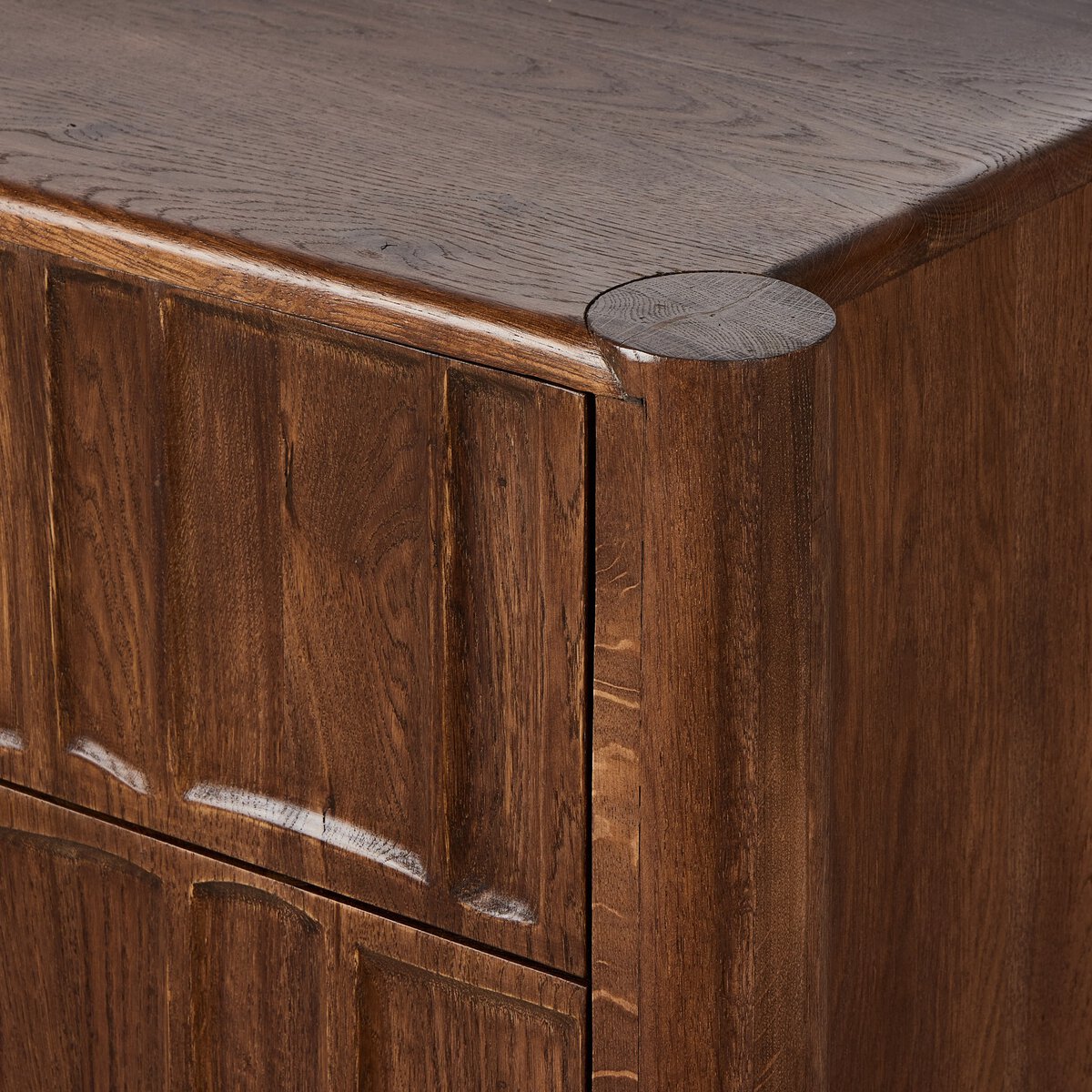 Ezri 6 Drawer Dresser Carved Cocoa Oak OL