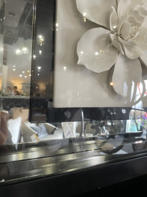 Black/White Porcelain Flower