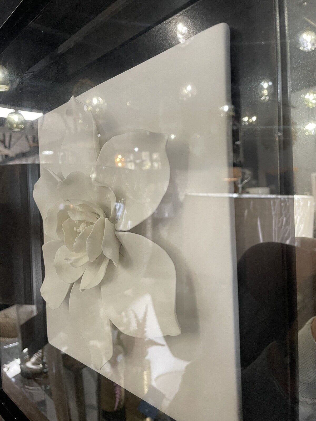 Black/White Porcelain Flower