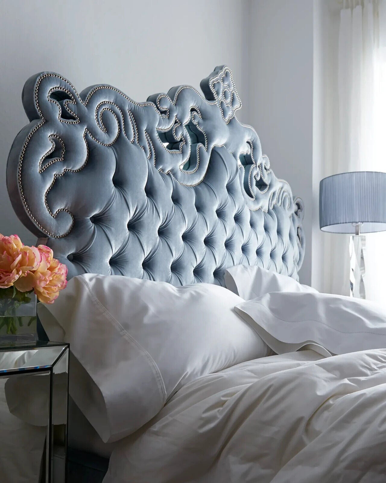 Julia Queen Tufted Bed