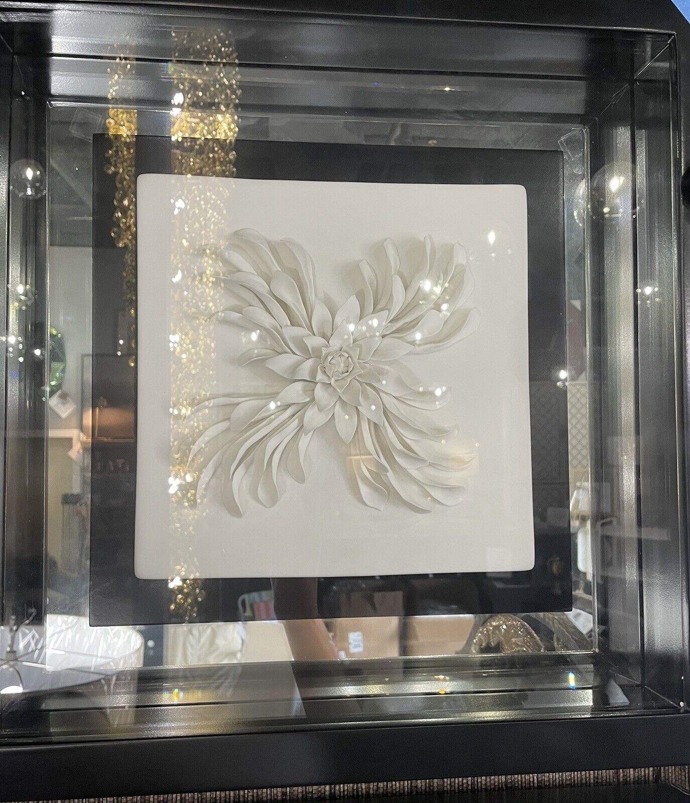 Black/White Porcelain Flower