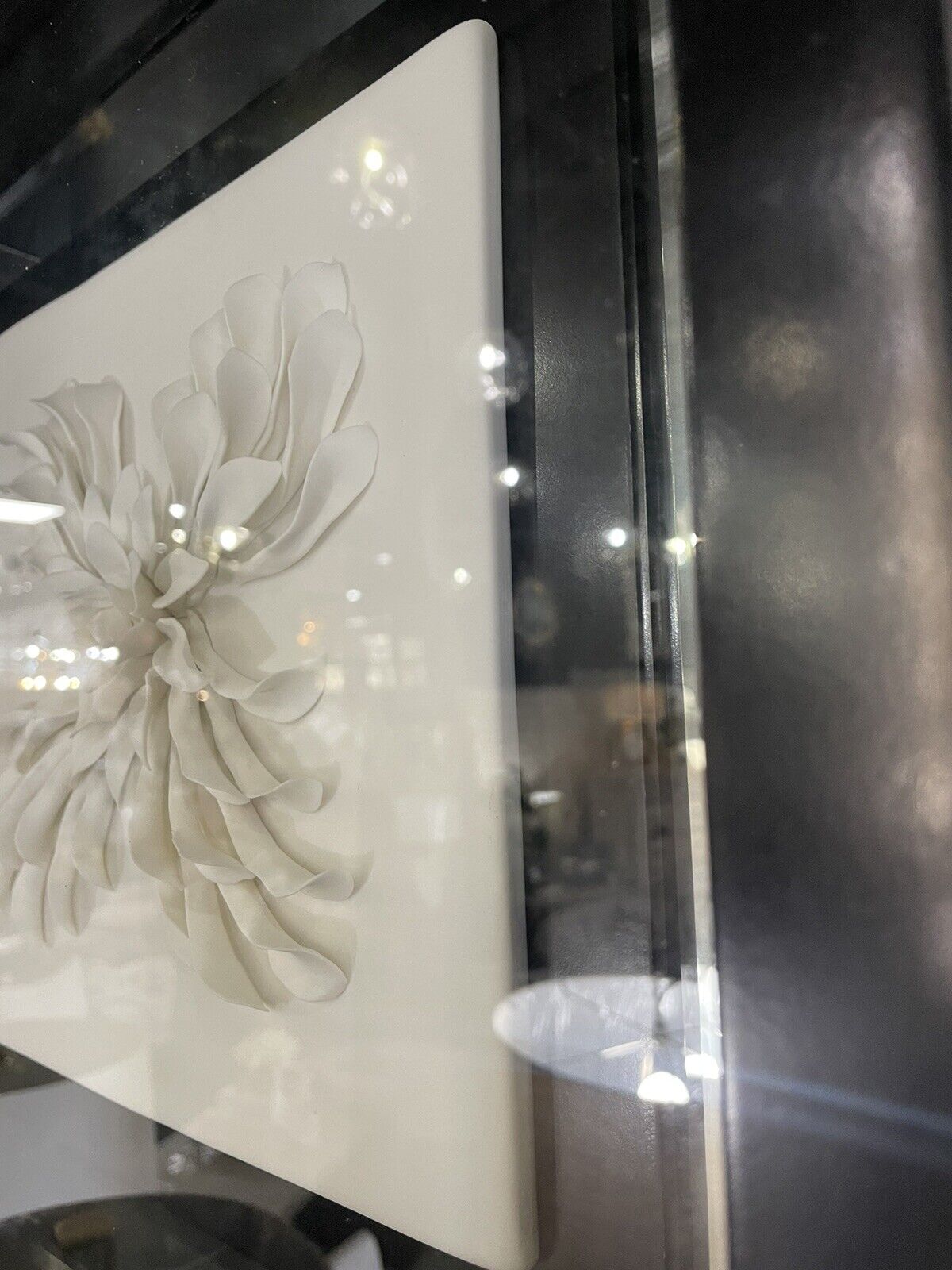 Black/White Porcelain Flower