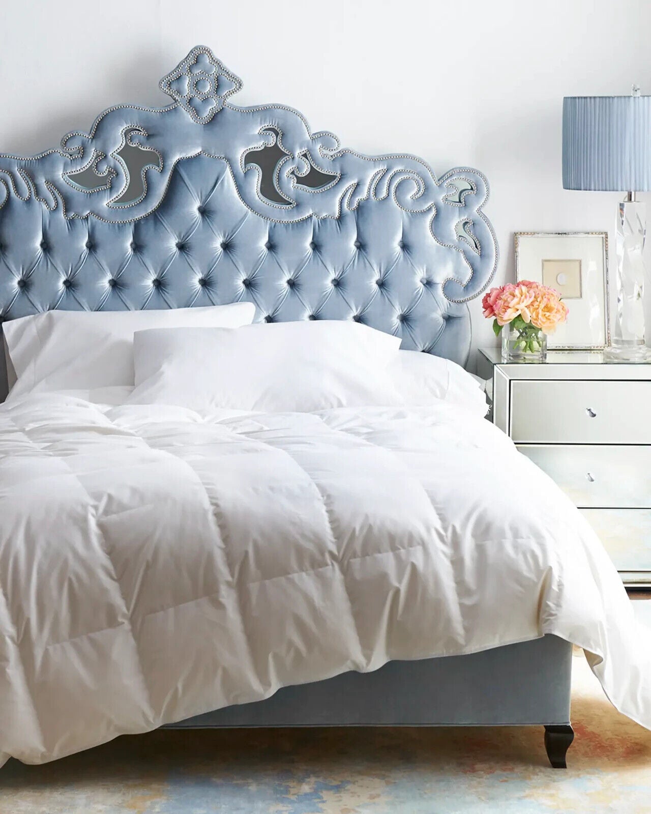 Julia Queen Tufted Bed